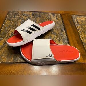 Adidas Questar Slides size 12 mens in very good shape